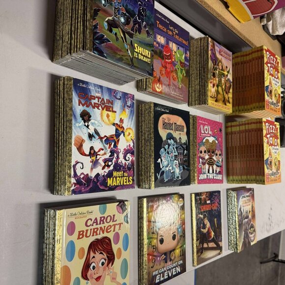 Random Kids Book Bundle of 5 - Little Golden Books & More - Picture 3 of 8